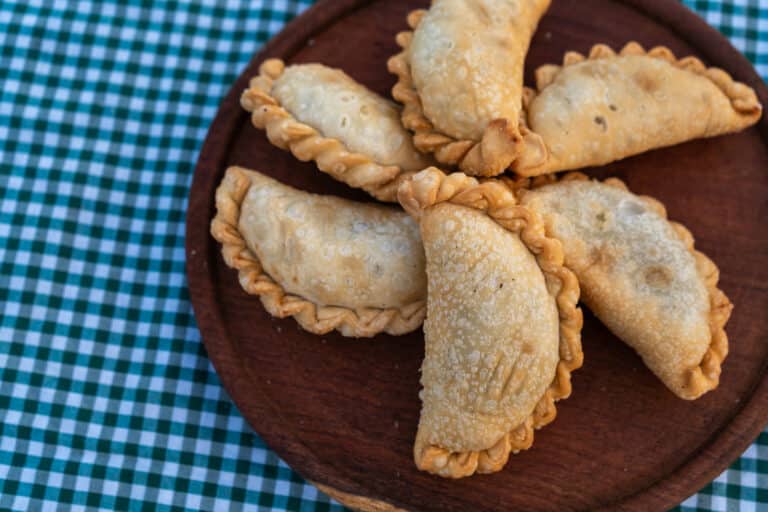 21/05- Una empanada por cada región: secretos de un clásico argentino